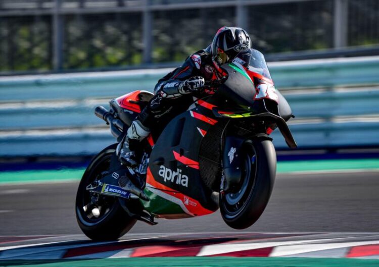 Si scalda la MotoGP con la prima Top 10 del weekend.