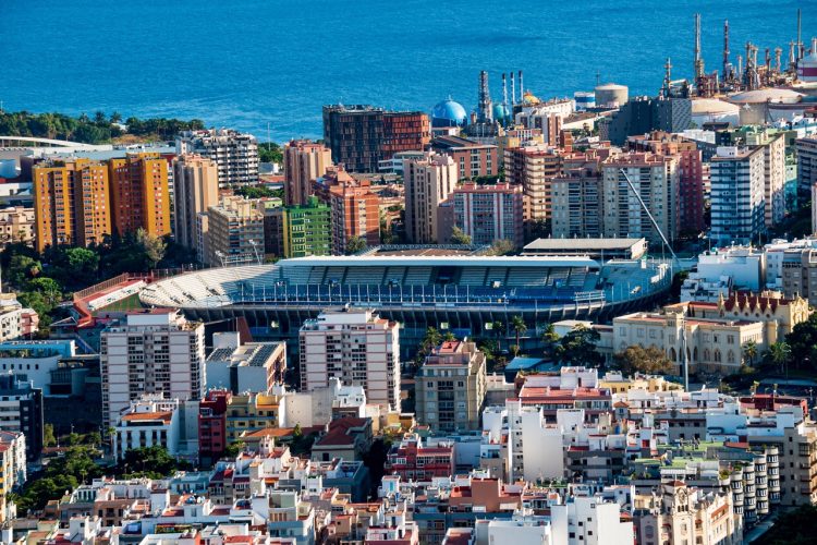 Tenerife – Huesca. Contro il Huesca, il Tenerife deve vincere per consolidare la zona playoff.￼