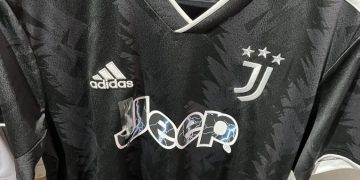 Juve, la nuova maglia da trasferta sarà nera