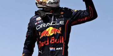 F1: Verstappen vince a Barcellona, disastro in casa Ferrari